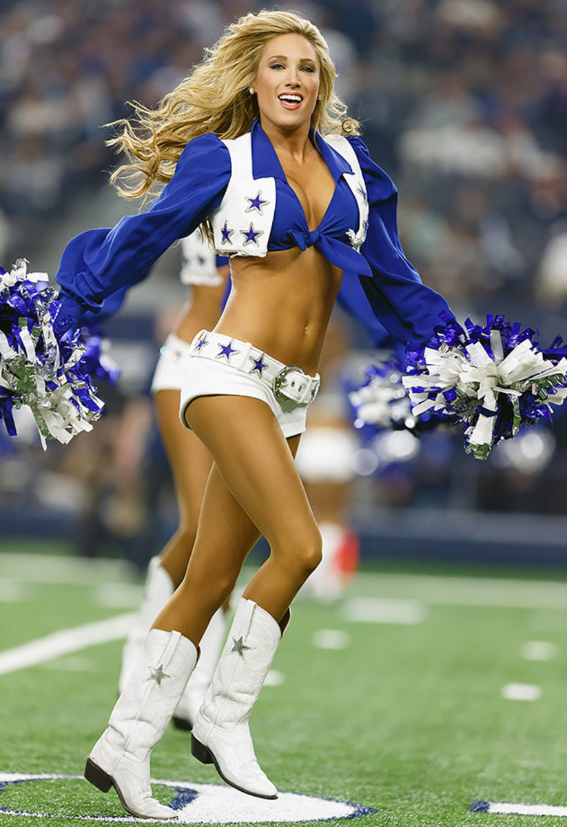 Dallas-Cowboys-cheerleaders-CEY151126732_Panthers_AT_Cowboys.jpg