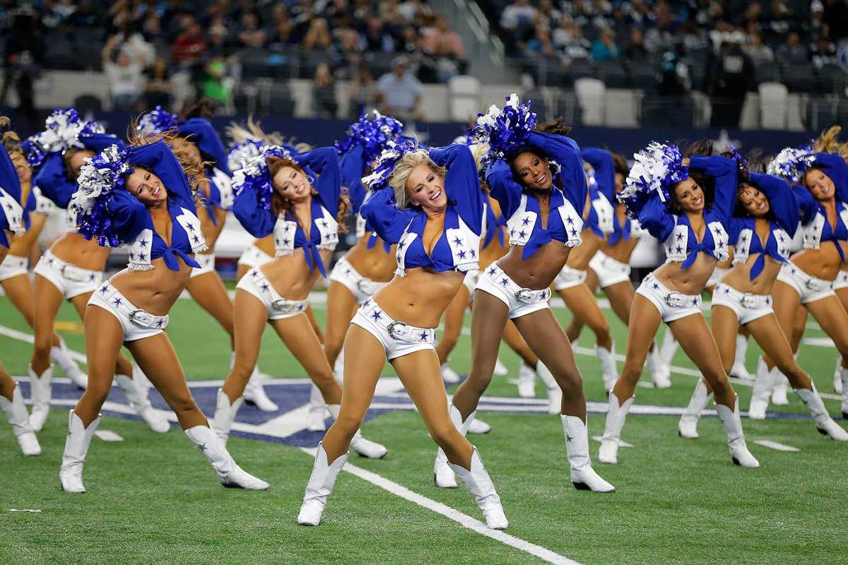 Dallas-Cowboys-cheerleaders-AP_226876761453.jpg