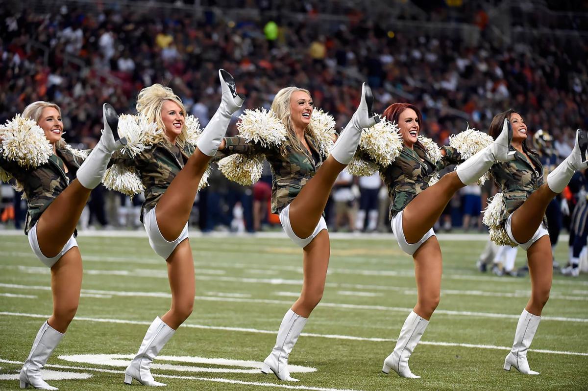 St-Louis-Rams-cheerleaders-AP_961590535074.jpg
