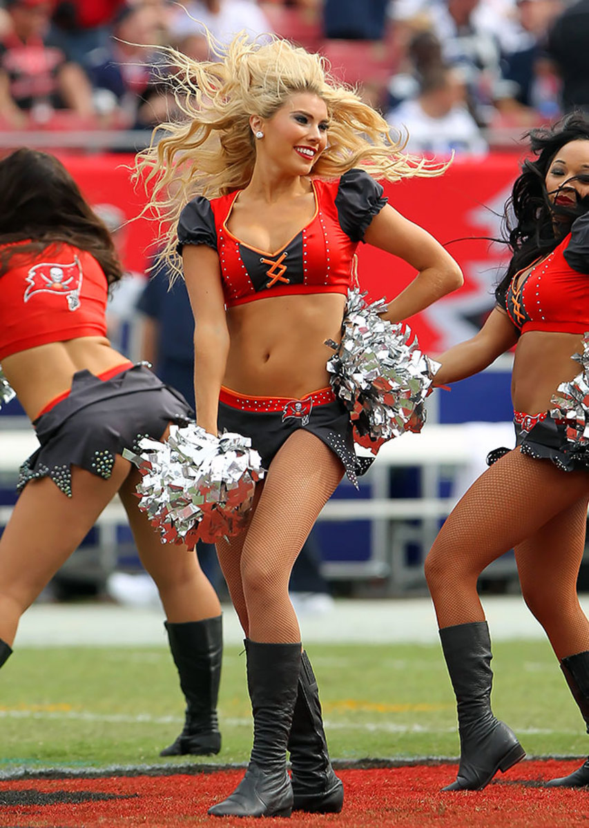 Tampa-Bay-Buccaneers-cheerleaders-357151115026_Cowboys_at_Bucs.jpg