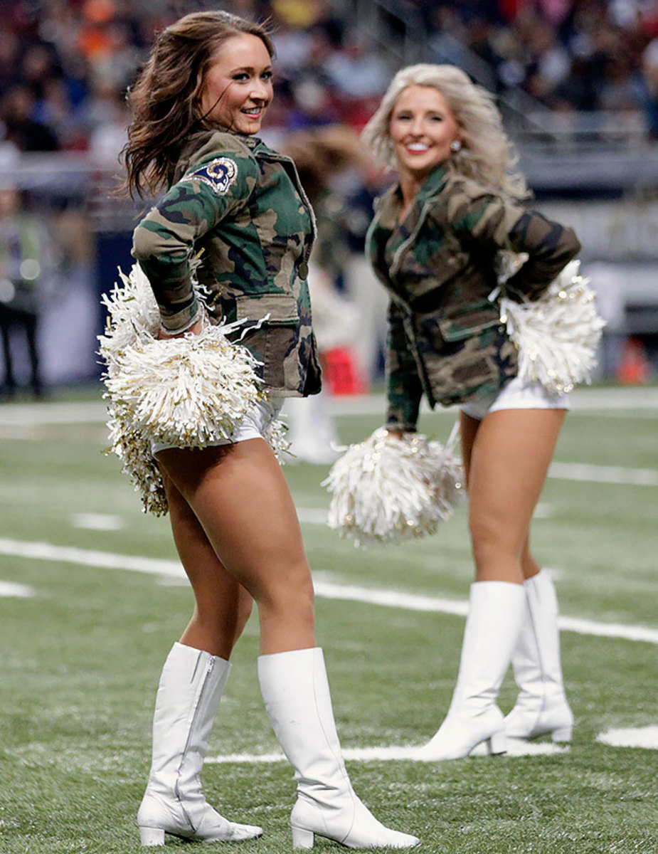 St-Louis-Rams-cheerleaders-AP_5292593629.jpg