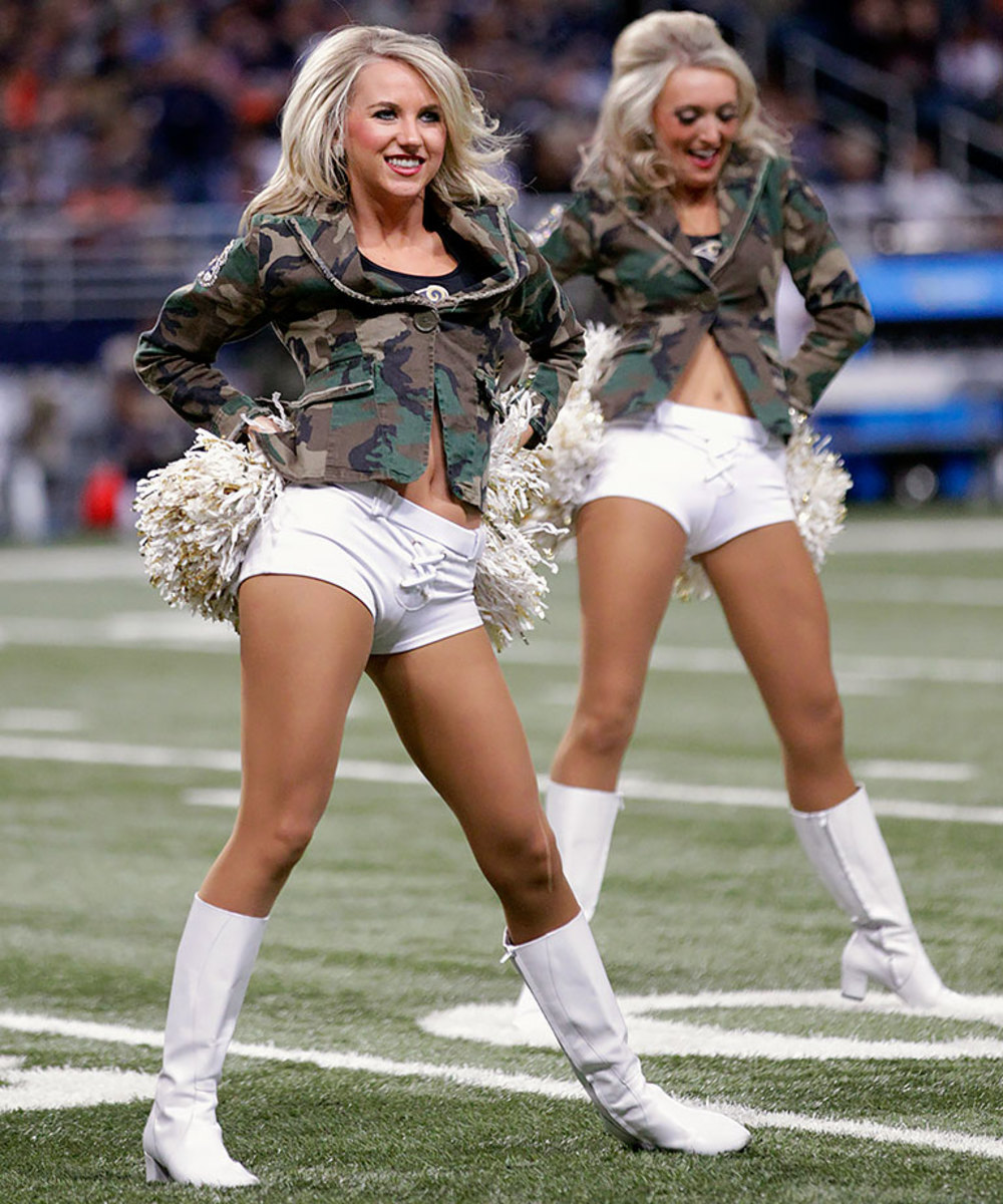 St-Louis-Rams-cheerleaders-AP_147097368611.jpg
