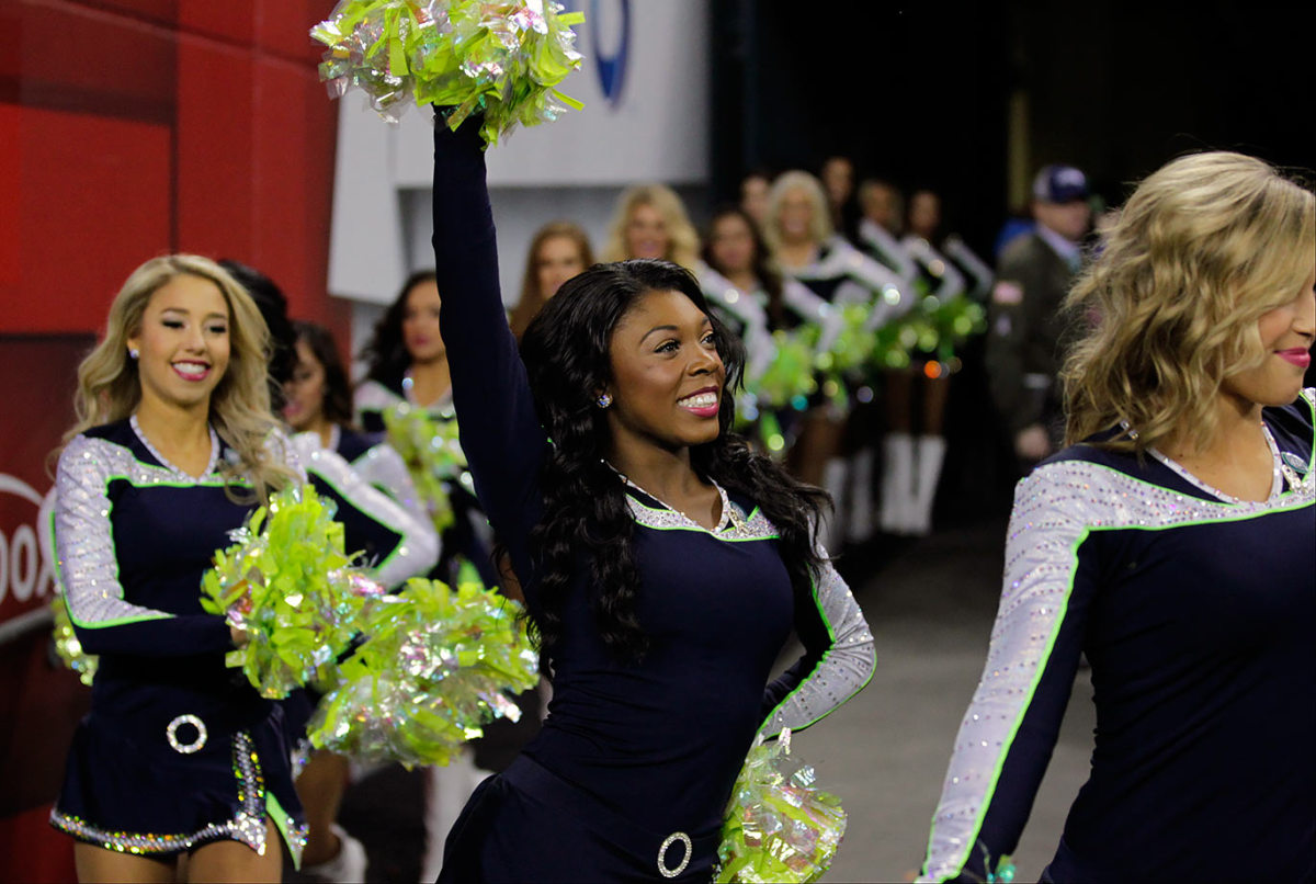 Seattle-Seahawks-Sea-Gals-cheerleaders-AP_471267159909.jpg
