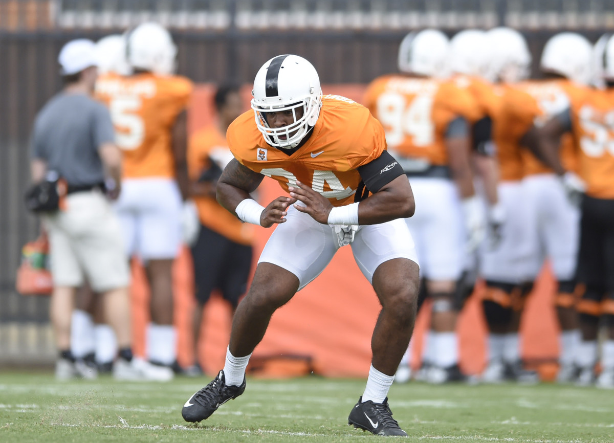 Vols seeking middle linebacker to help lead talented defense - Sports ...