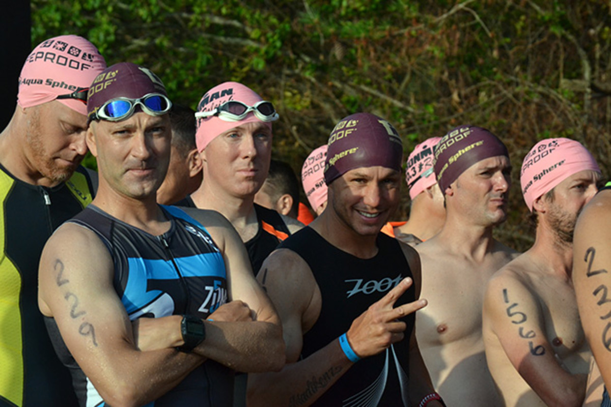 Dave Mirra (pictured center-right).