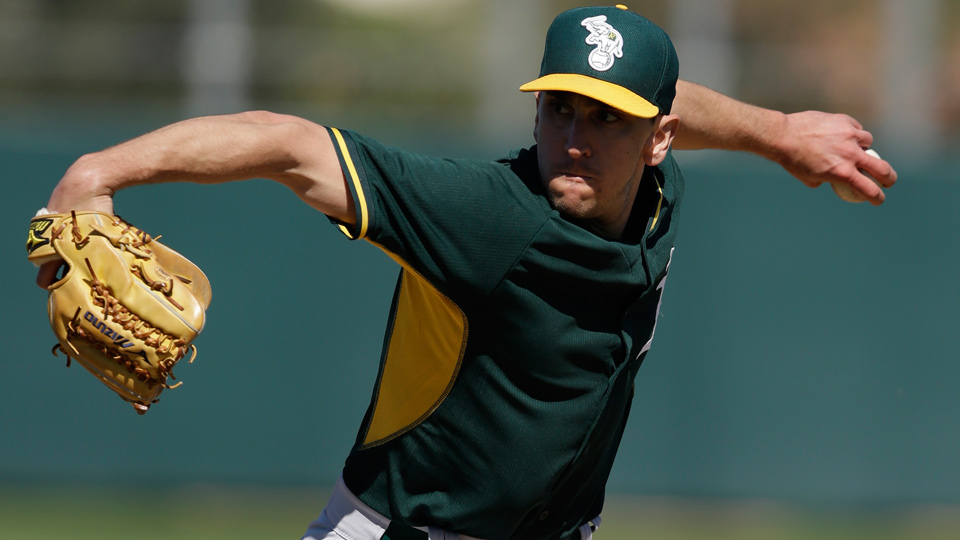 Switchpitcher Pat Venditte makes bid for roster spot with A's Sports