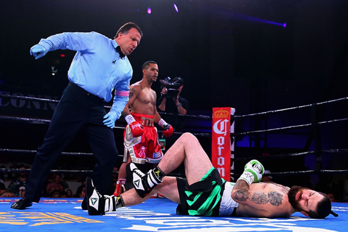 gabriel-bracero-danny-oconnor-si-boxing-awards-knockout-of-the-year-630.jpg