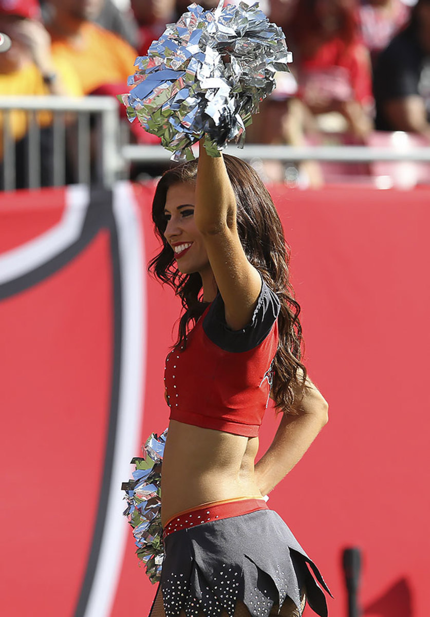 Tampa-Bay-Buccaneers-cheerleaders-CCX_12062015_0674_ATL_v_TBB.jpg