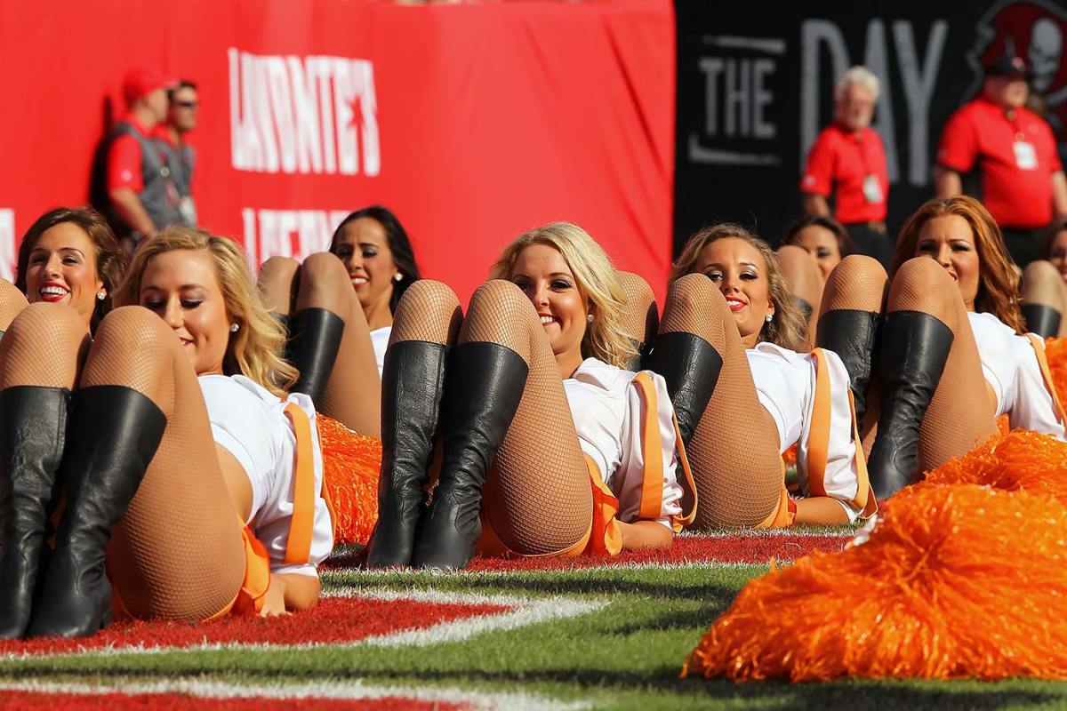 Tampa-Bay-Buccaneers-cheerleaders-357151206215_Falcons_at_Bucs.jpg