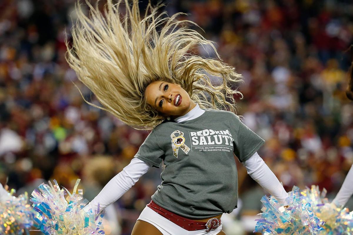 Washington-Redskins-cheerleaders-AP_694505965502.jpg