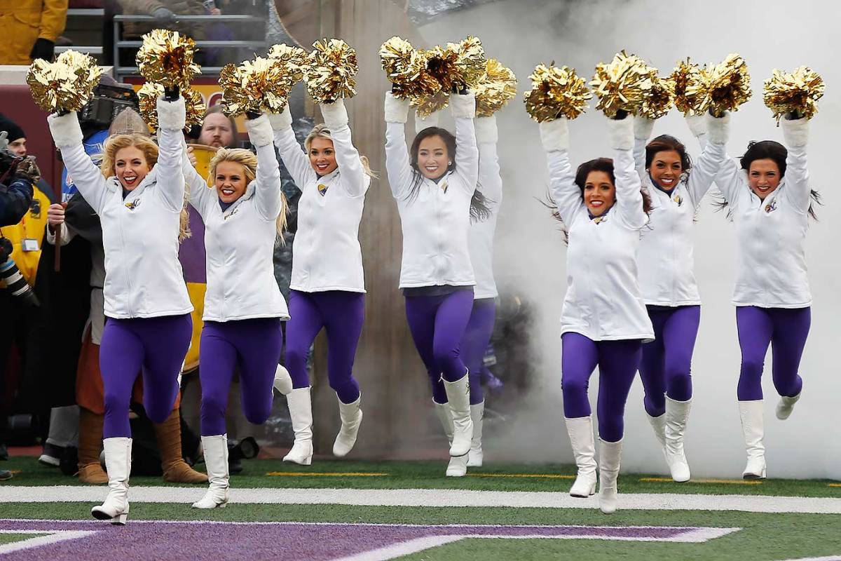 Minnesota-Vikings-cheerleaders-AP_566777704374.jpg