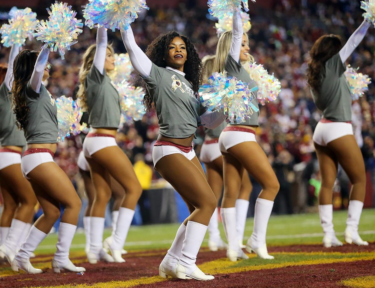 Washington-Redskins-cheerleaders-BEA_3243A.jpg