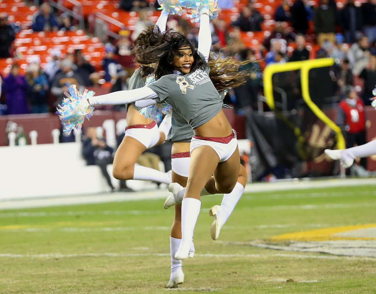 Washington-Redskins-cheerleaders-BEA_0389A.jpg