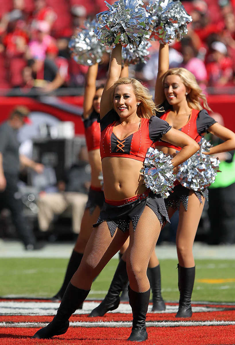 Tampa-Bay-Buccaneers-cheerleaders-357151206217_Falcons_at_Bucs.jpg