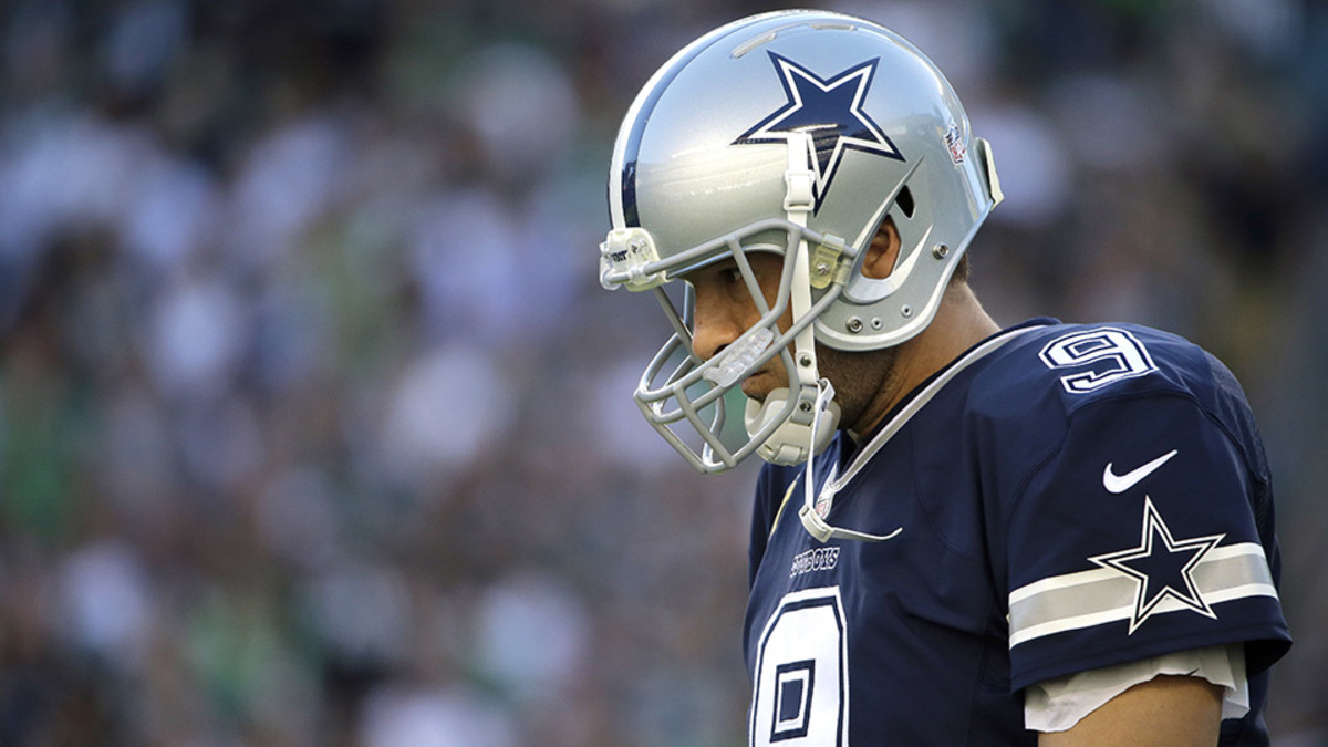 Tony Romo injury: Dallas Cowboys QB fractures collarbone - Sports ...