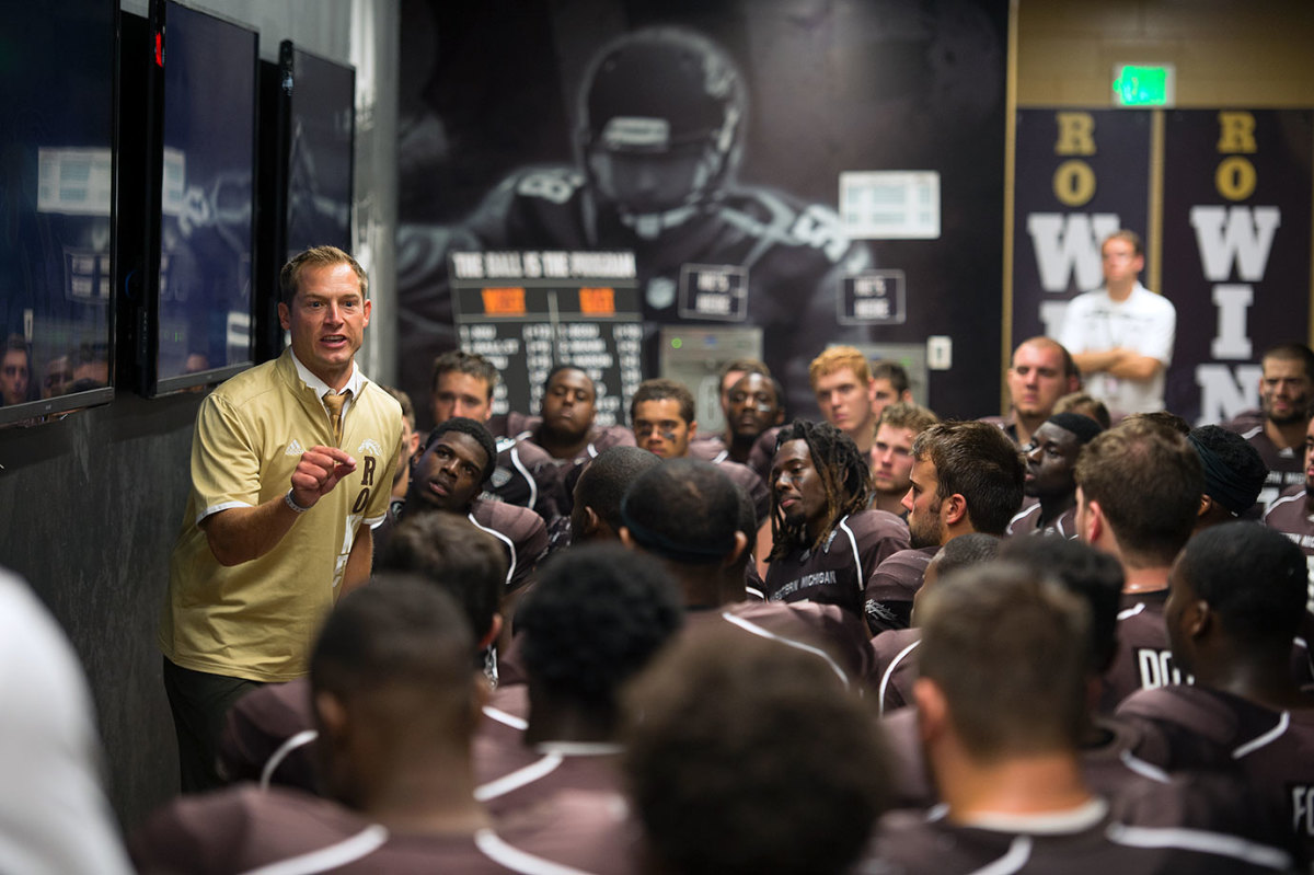 PJ-Fleck-Western-Michigan-X159858_TK3_8865.jpg