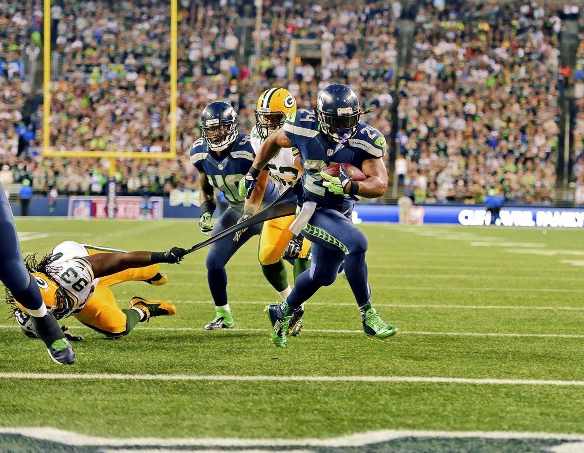 Marshawn-Lynch-X158601_TK1_4268.jpg