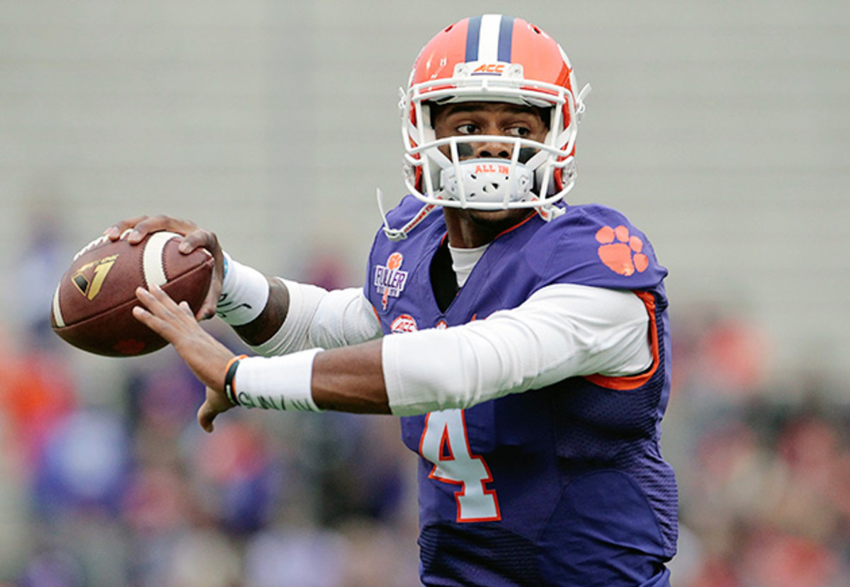 deshaun-watson-heisman-throwing.jpg