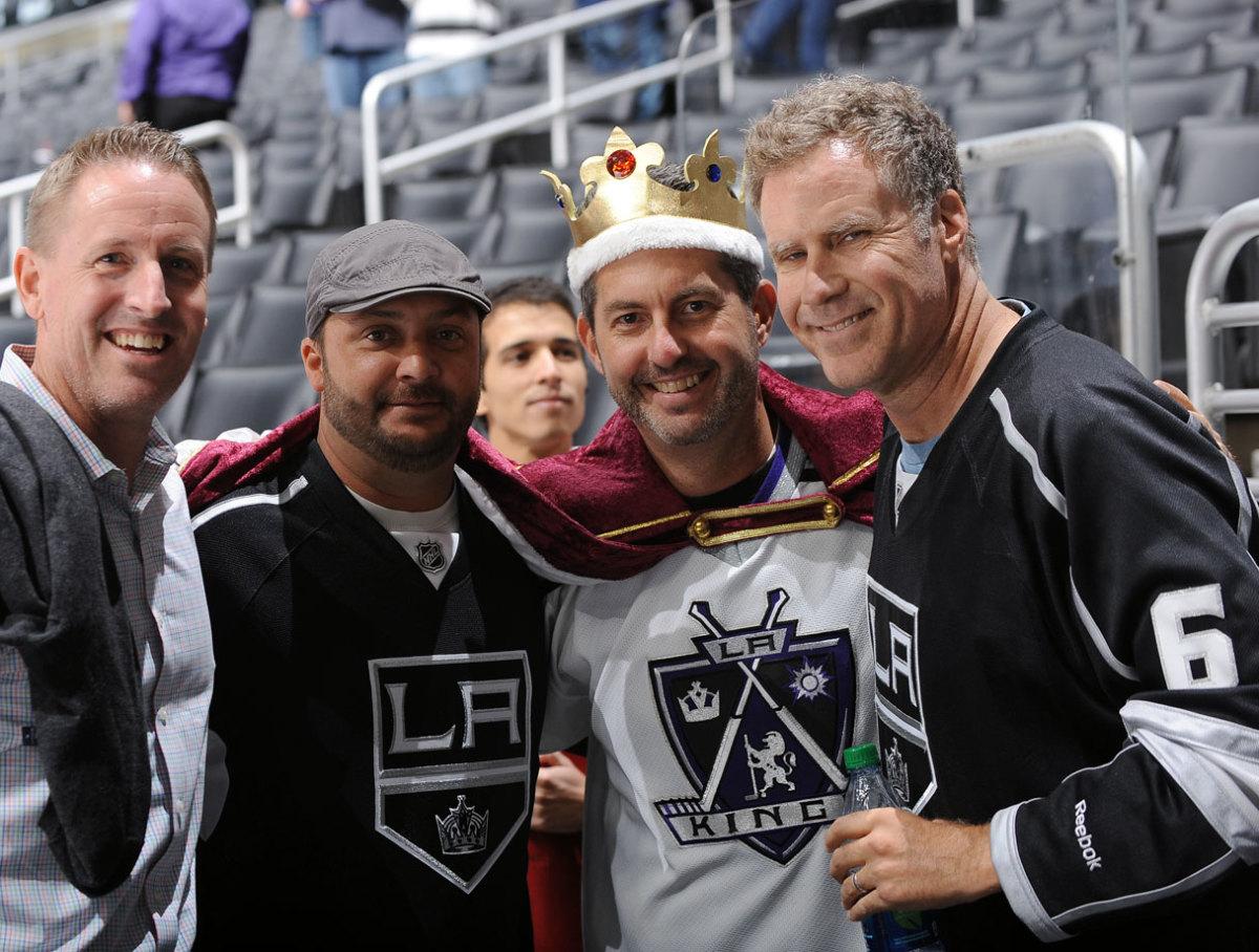 2014-1106-Will-Ferrell-Kings-fans.jpg