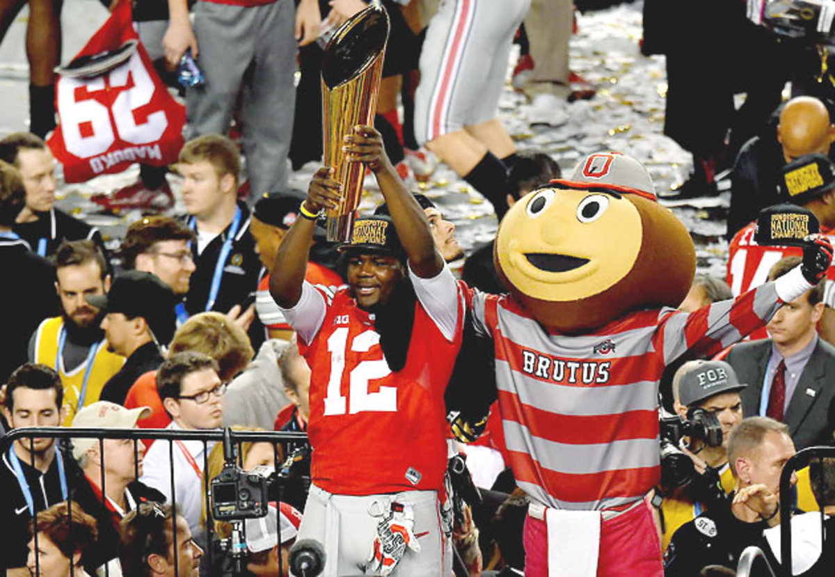 cardale-jones-ohio-state-national-championship-trophy
