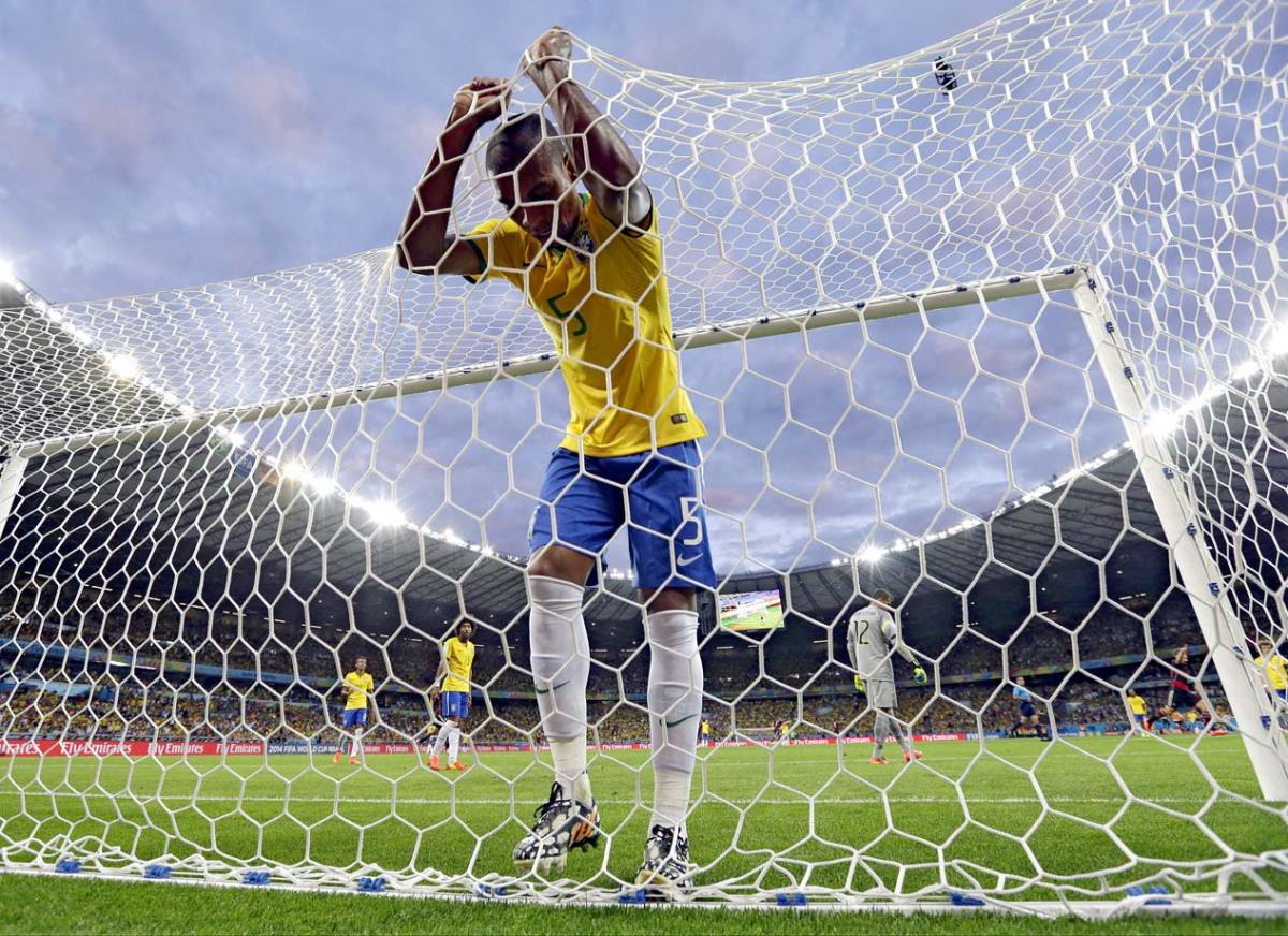 Fernandinho-Brazil-Germany-World-Cup.jpg