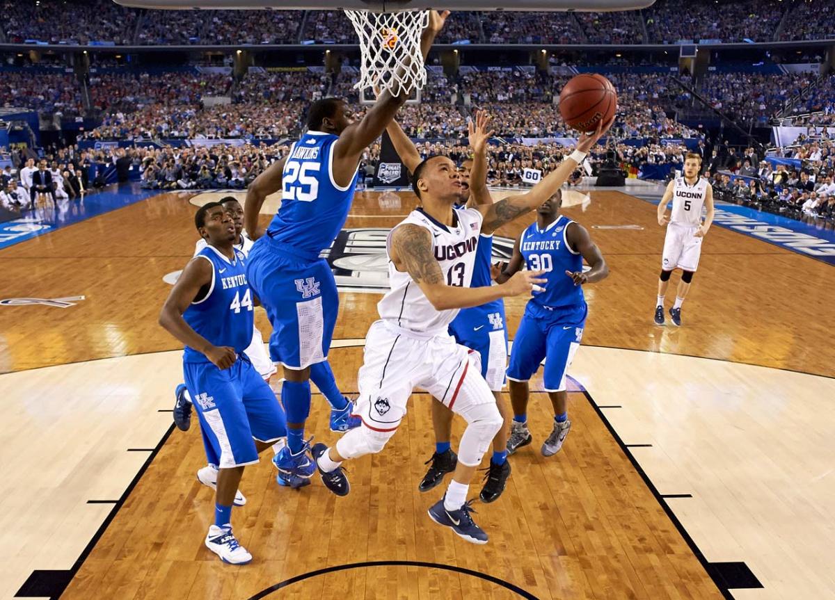 Connecticut guard Shabazz Napier tries a layup in the 2014 national championship against Kentucky.