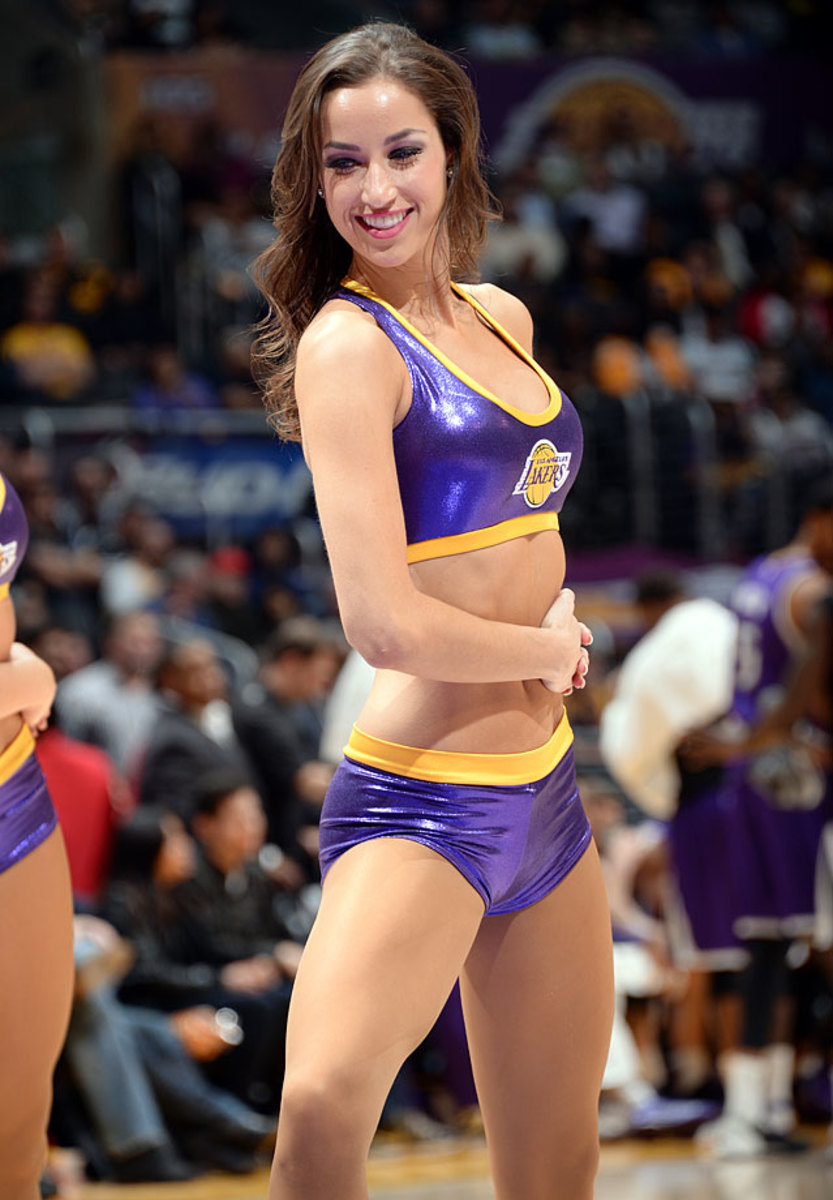 Los-Angeles-Laker-Girls-460225458_10jpg.jpg