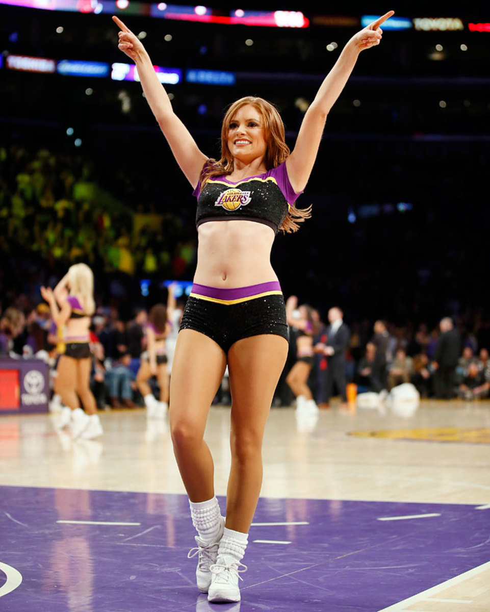 Los-Angeles-Laker-Girls-AP745787570348_2jpg.jpg