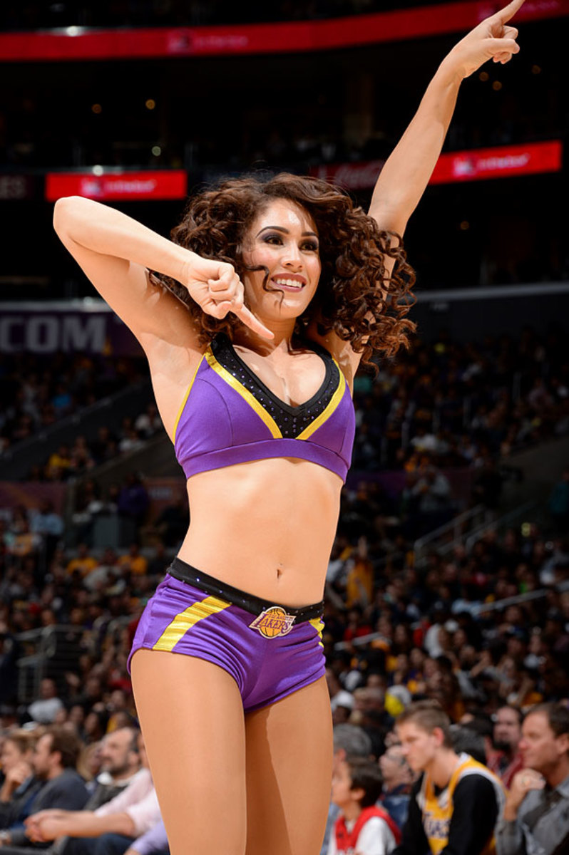 Los-Angeles-Laker-Girls-459765928_10jpg.jpg