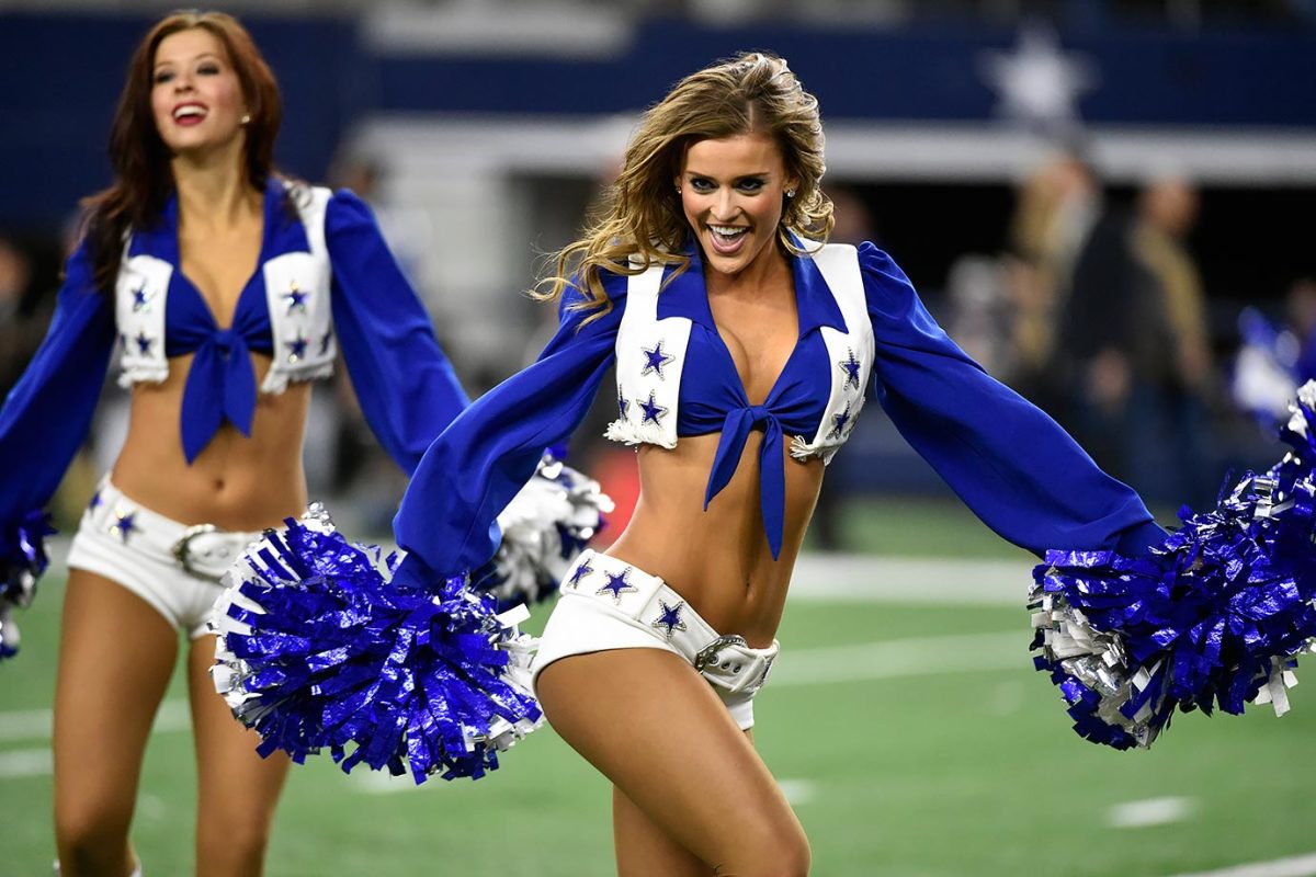 Dallas-Cowboys-cheerleaders-AP_139744876058.jpg