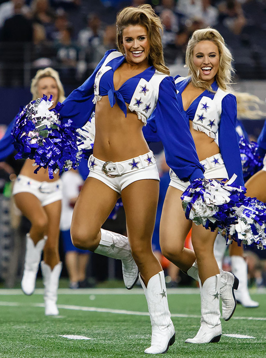 Dallas-Cowboys-cheerleaders-CEY151108116_Eagles_AT_Cowboys.jpg