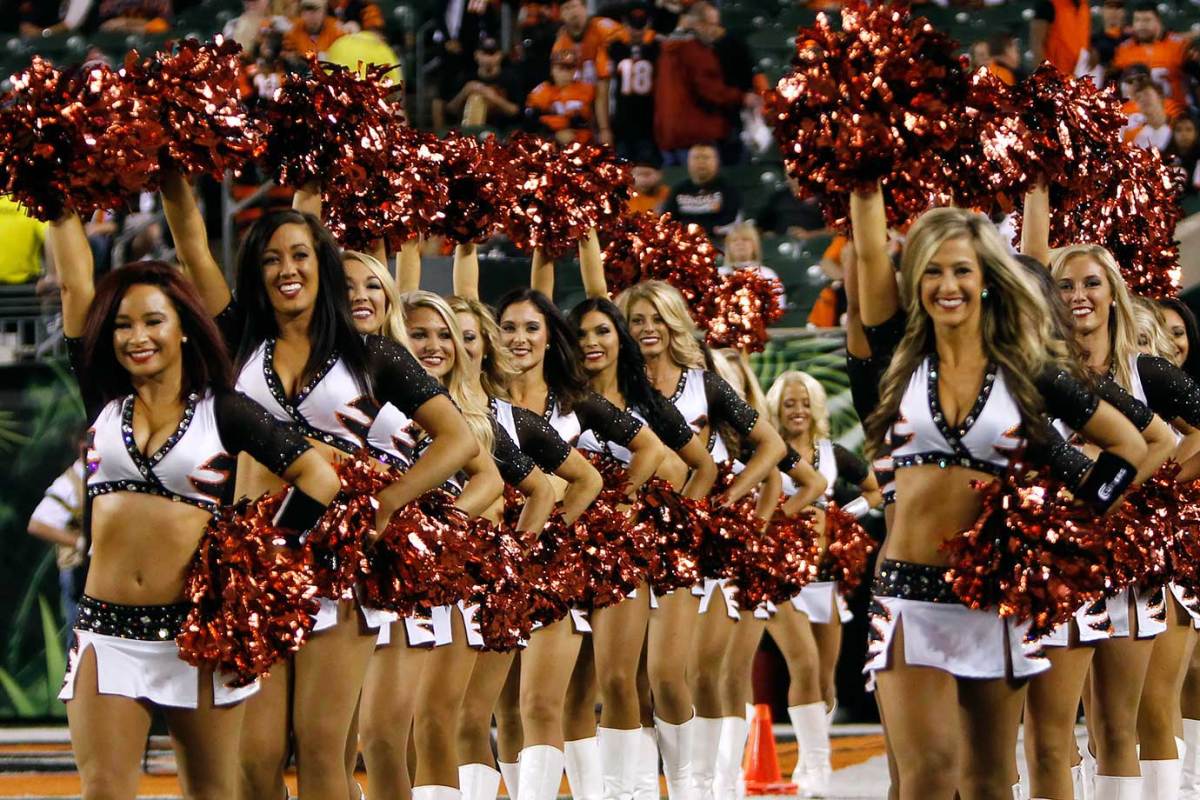 Cincinnati-Bengals-Ben-Gals-cheerleaders-AP_817113709728.jpg