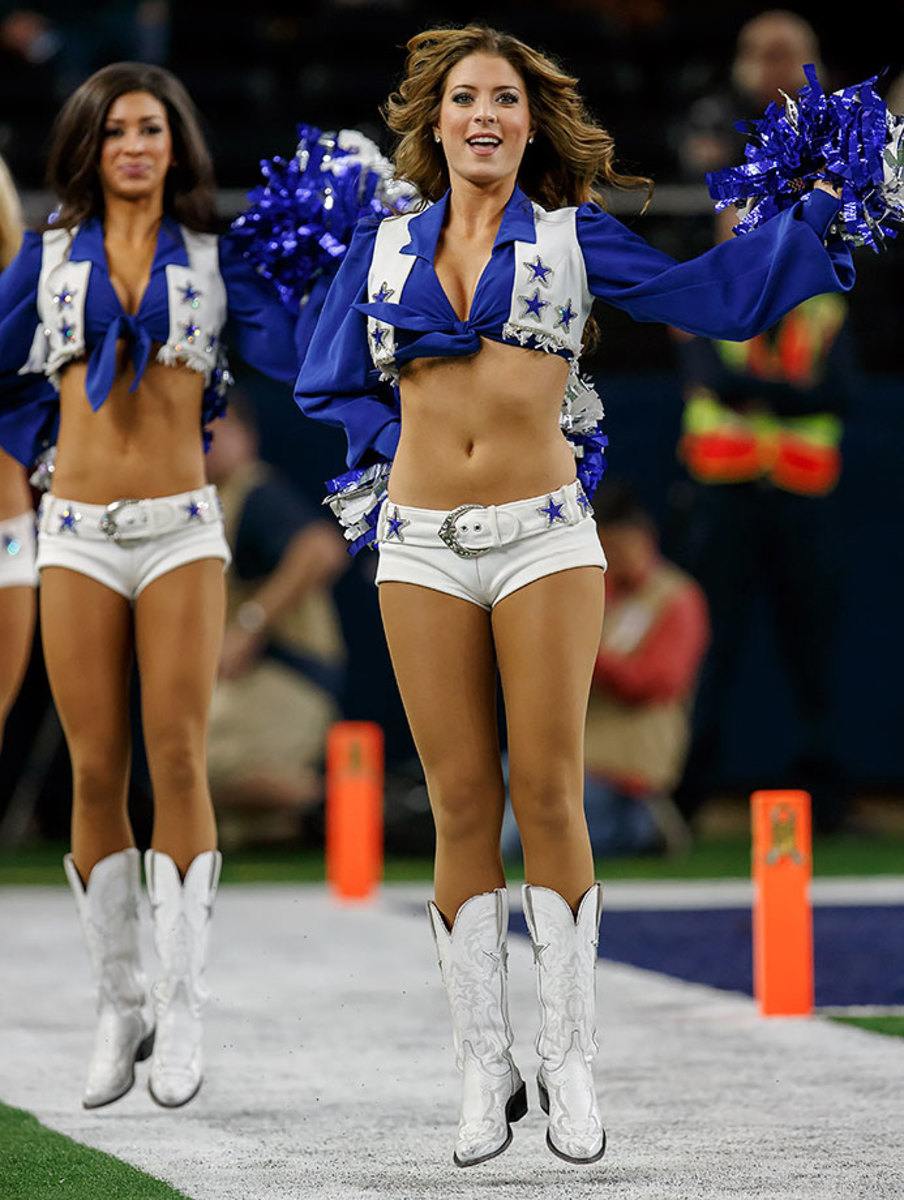 Dallas-Cowboys-cheerleaders-CAM151108030_Eagles_v_Cowboys.jpg