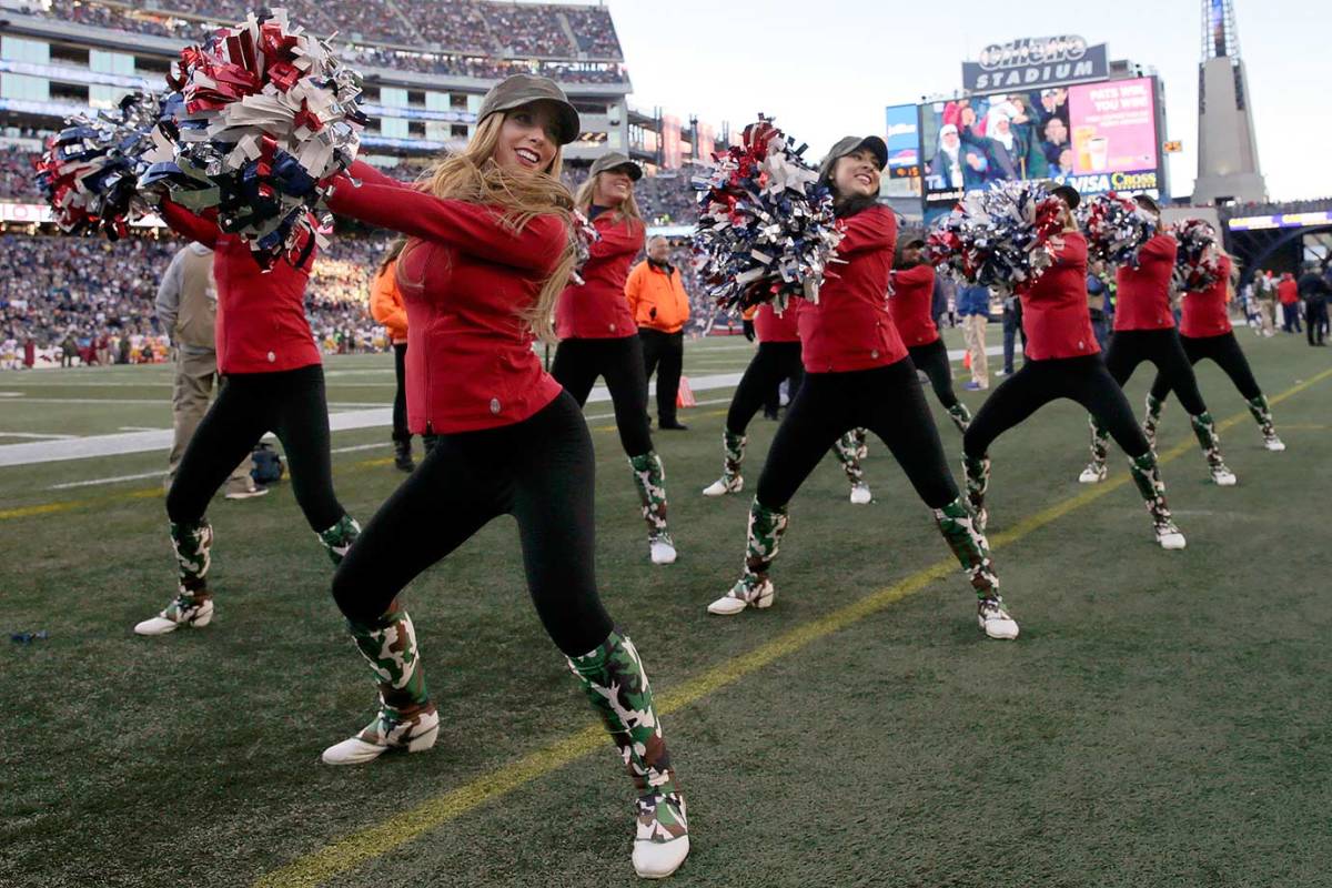 New-England-Patriots-cheerleaders-AP_774036194265.jpg