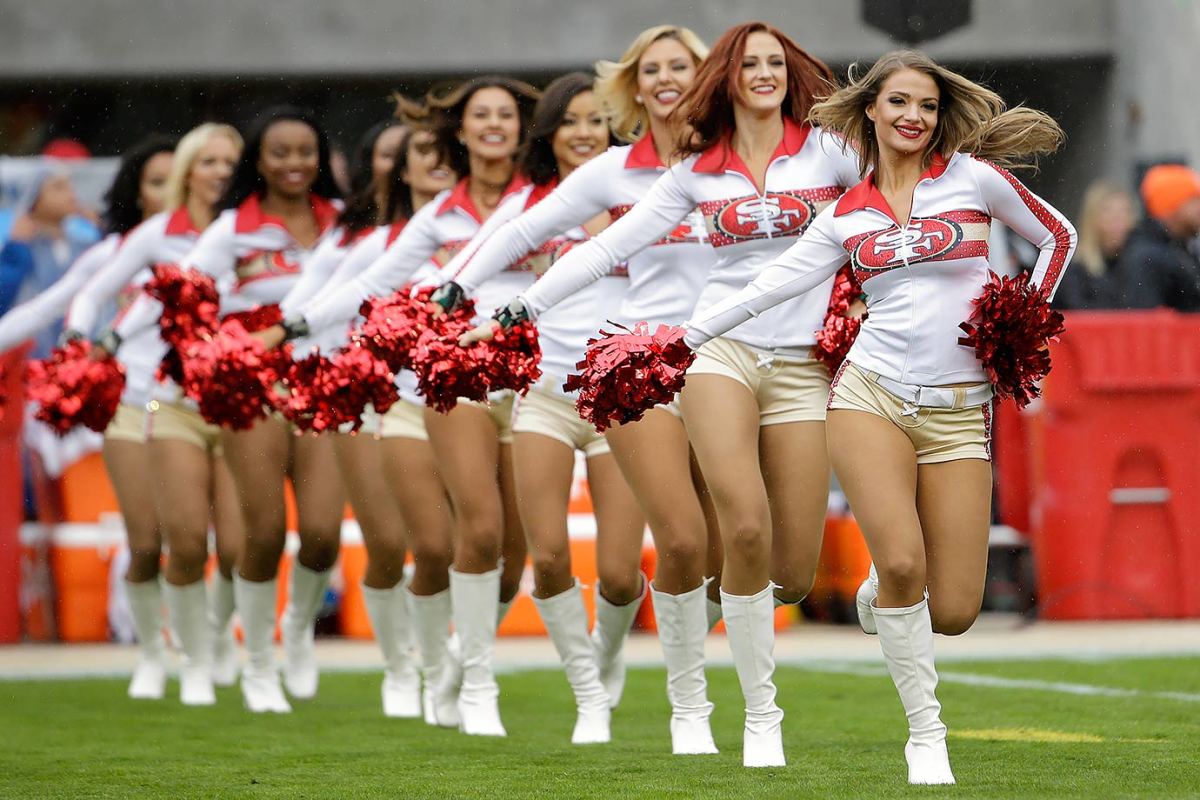 San-Francisco-49ers-Gold-Rush-cheerleaders-AP_440649441181.jpg