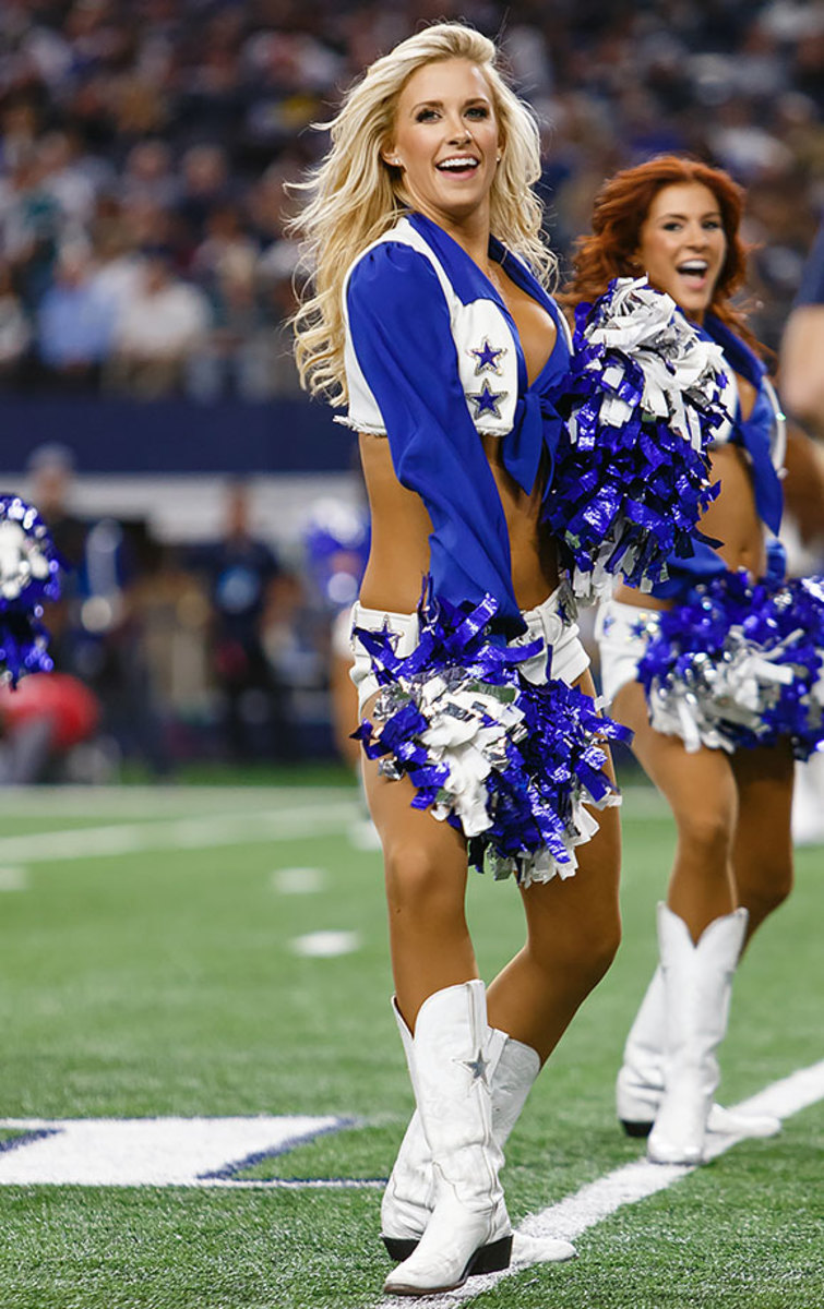 Dallas-Cowboys-cheerleaders-CEY151108473_Eagles_AT_Cowboys.jpg