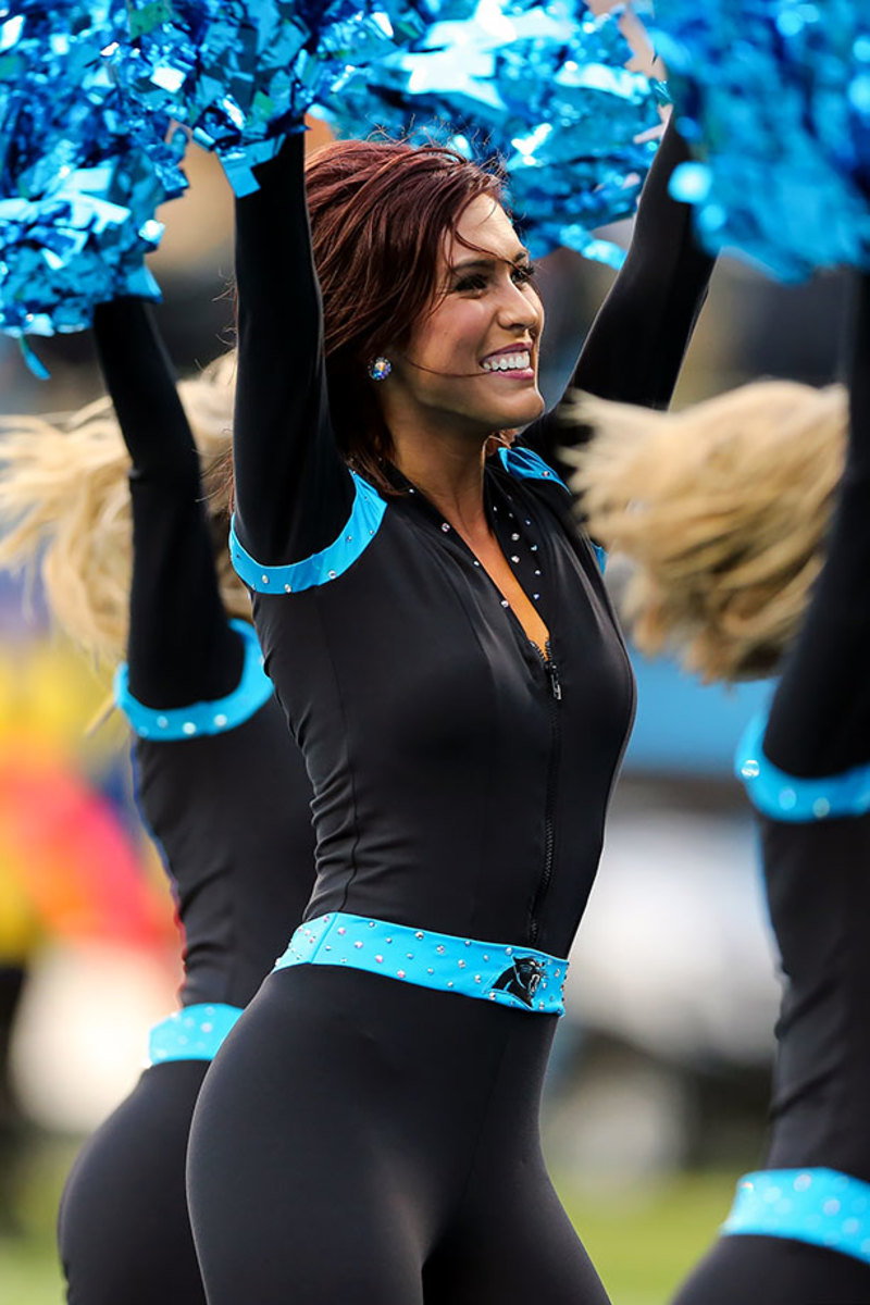 Carolina-Panthers-Topcats-cheerleaders-CDA151108693_Packers_at_Panthers.jpg