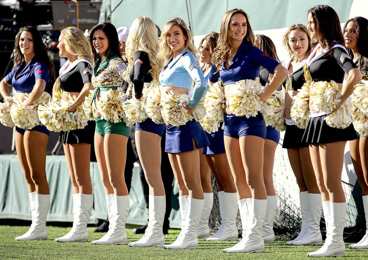 New-York-Jets-Flight-Crew-cheerleaders-CIF2015110836_Jaguars_at_Jets.jpg