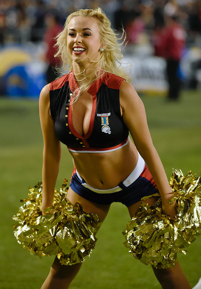 San-Diego-Charger-Girls-cheerleaders-AP_96612653237.jpg