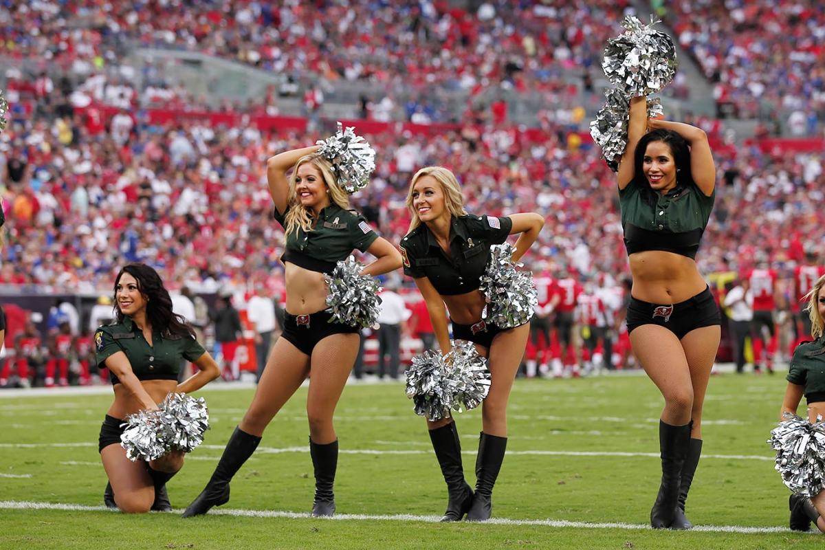 Tampa-Bay-Buccaneers-cheerleaders-CCX_11082015_0443_NYG_v_TBB.jpg