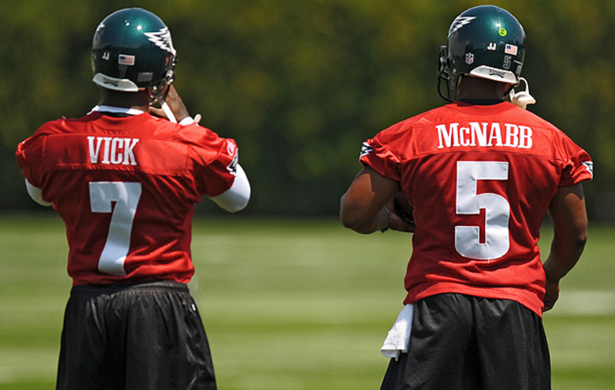 The furor following Vick's signing faded as the 2009 season wore on and he remained buried behind McNabb and Kolb on the depth chart.