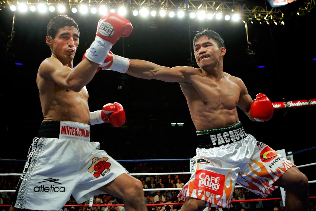 2006-1118-Erik-Morales-Manny-Pacquiao-III.jpg