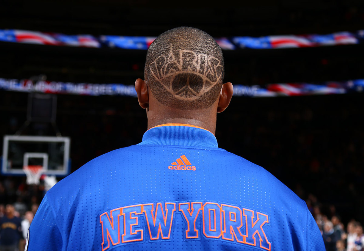 New-York-Knicks-Kevin-Seraphin-hair-honors-Paris-victims.jpg