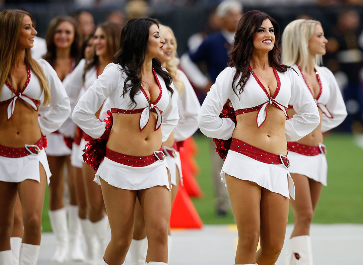 Arizona-Cardinals-cheerleaders-AP_967802677301.jpg