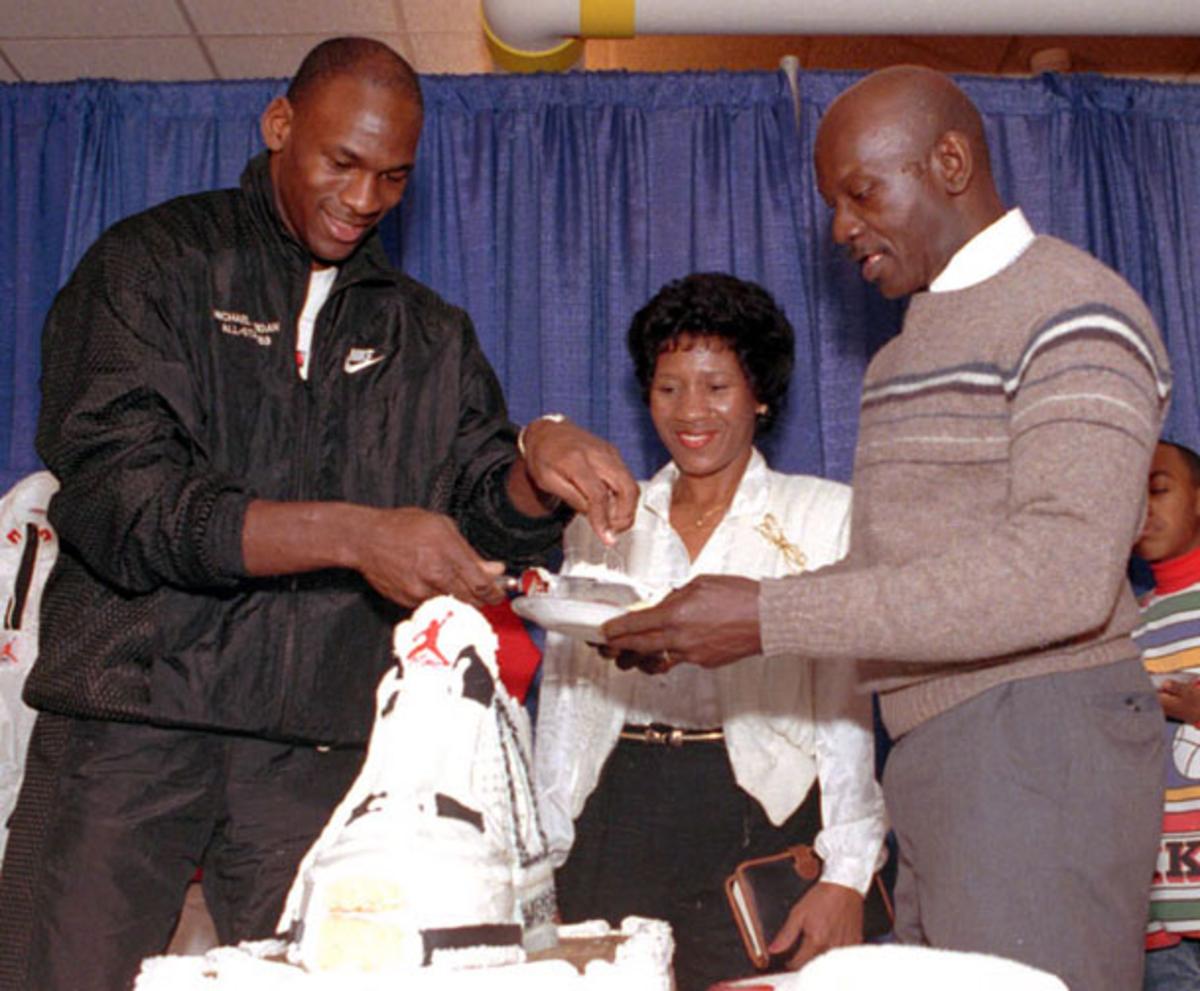 michael jordan cake