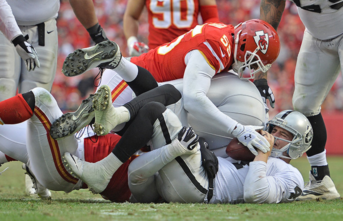 This is what you're supposed to be doing on Sunday, Dee Ford.
