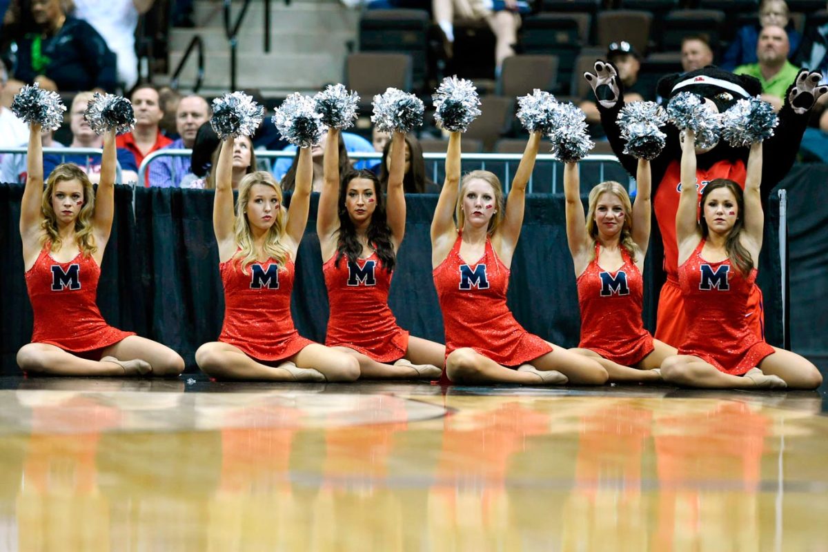 Ole-Miss-cheerleaders-X159411_TK1_3524.jpg