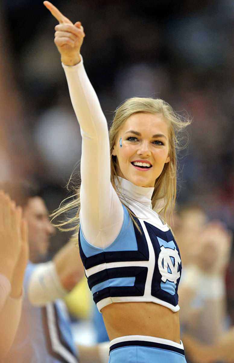 North-Carolina-cheerleaders-AP354319789822_14.jpg