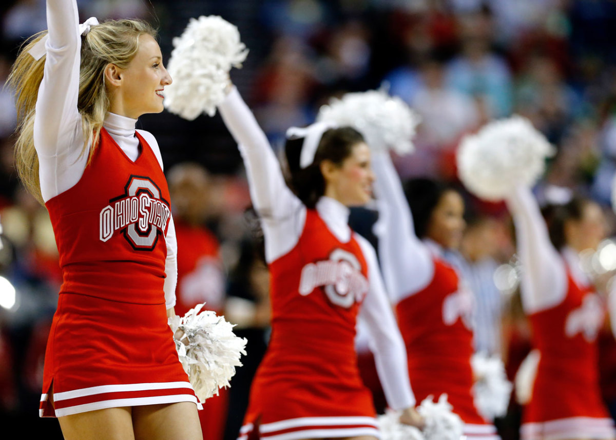 Ohio-State-cheerleaders-466923724_10.jpg