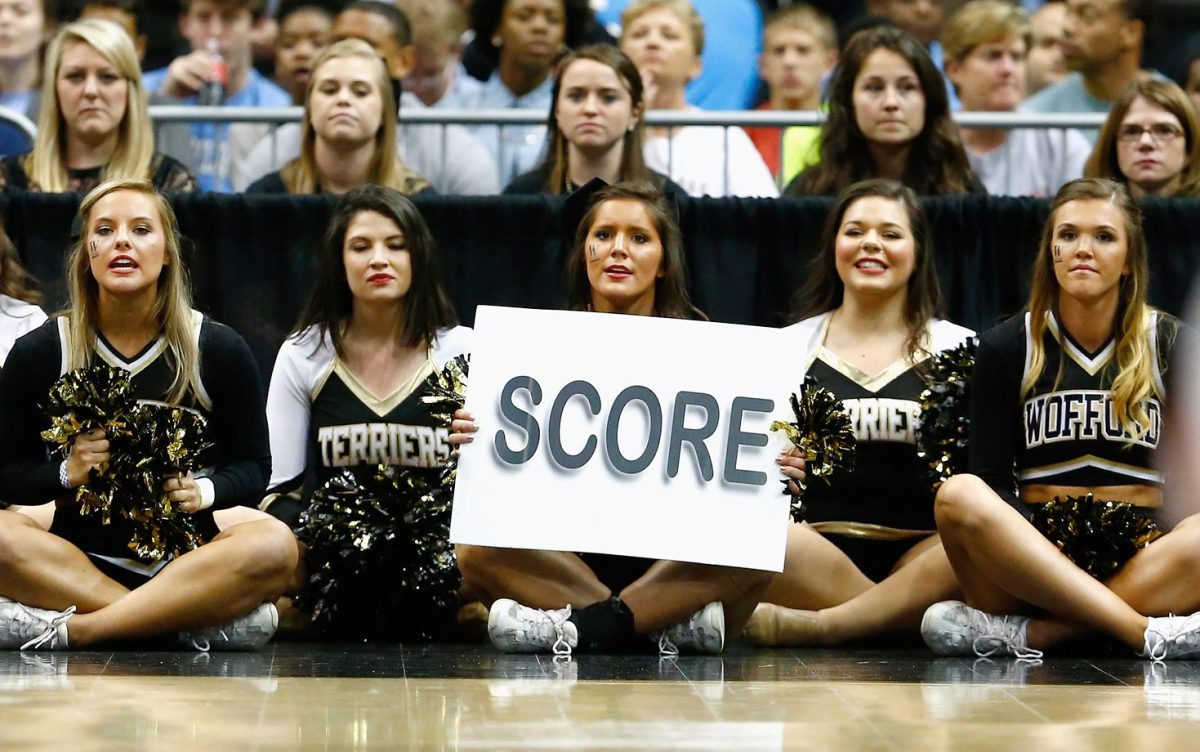 Wofford-cheerleaders-466942408.jpg